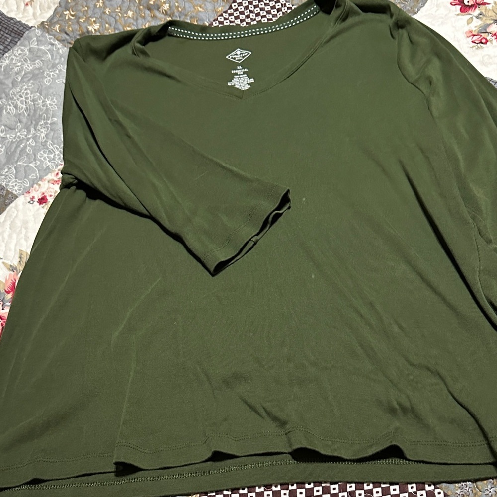 St. John's Bay Forest Green V-Neck Women's Tee